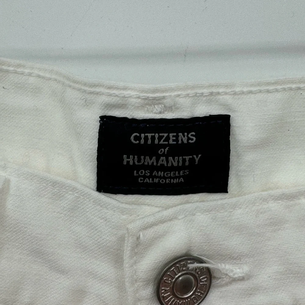 Citizens of Humanity White leah twill boyfriend shorts Casual Cargo‎ size 23